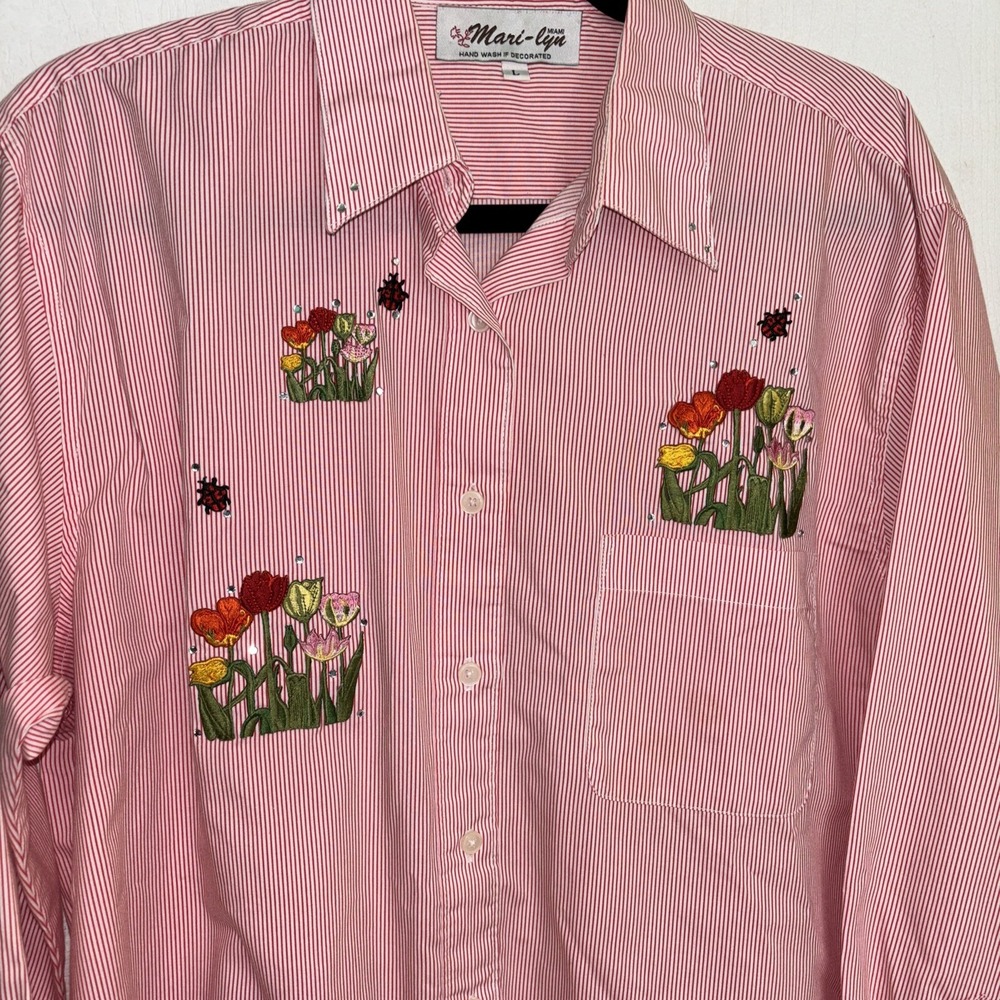 Mari-lyn Kitty Red Pinstripe Button Up Shirt Womens Sz L Embroidered Embellished